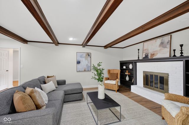 10511 E Lakeshore Drive, Carmel, IN 46033