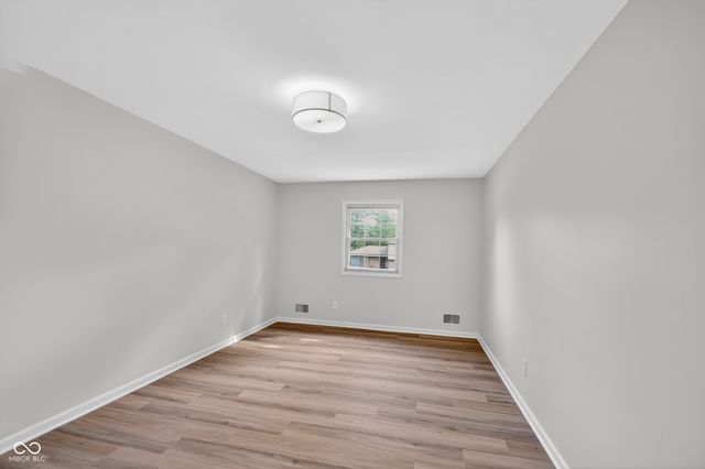 10511 E Lakeshore Drive, Carmel, IN 46033