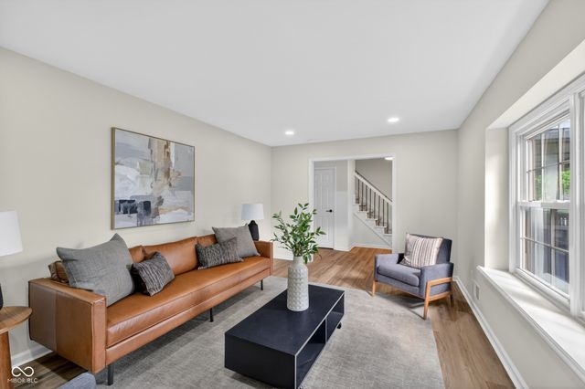 10511 E Lakeshore Drive, Carmel, IN 46033