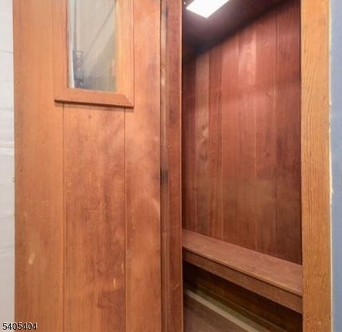 1527 Harmon Cove Tower, Secaucus Town, NJ 07094