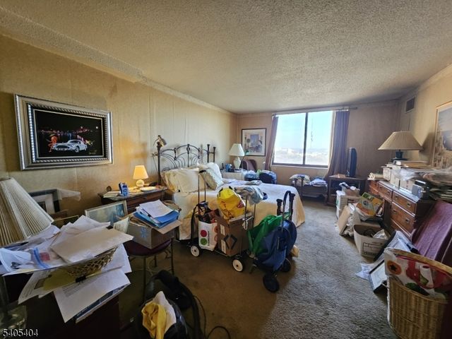 1527 Harmon Cove Tower, Secaucus Town, NJ 07094