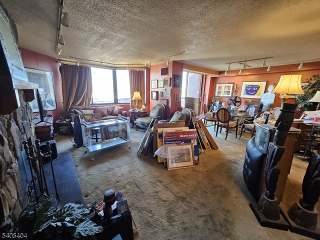 1527 Harmon Cove Tower, Secaucus Town, NJ 07094