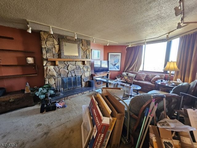 1527 Harmon Cove Tower, Secaucus Town, NJ 07094