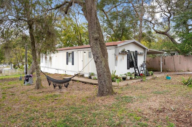2107 HIALEAH AVENUE, Leesburg, FL 34748