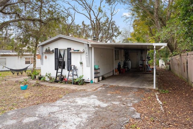 2107 HIALEAH AVENUE, Leesburg, FL 34748