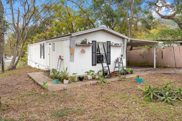 2107 HIALEAH AVENUE, Leesburg, FL 34748