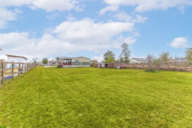 116 Road 5240, Cleveland, TX 77327