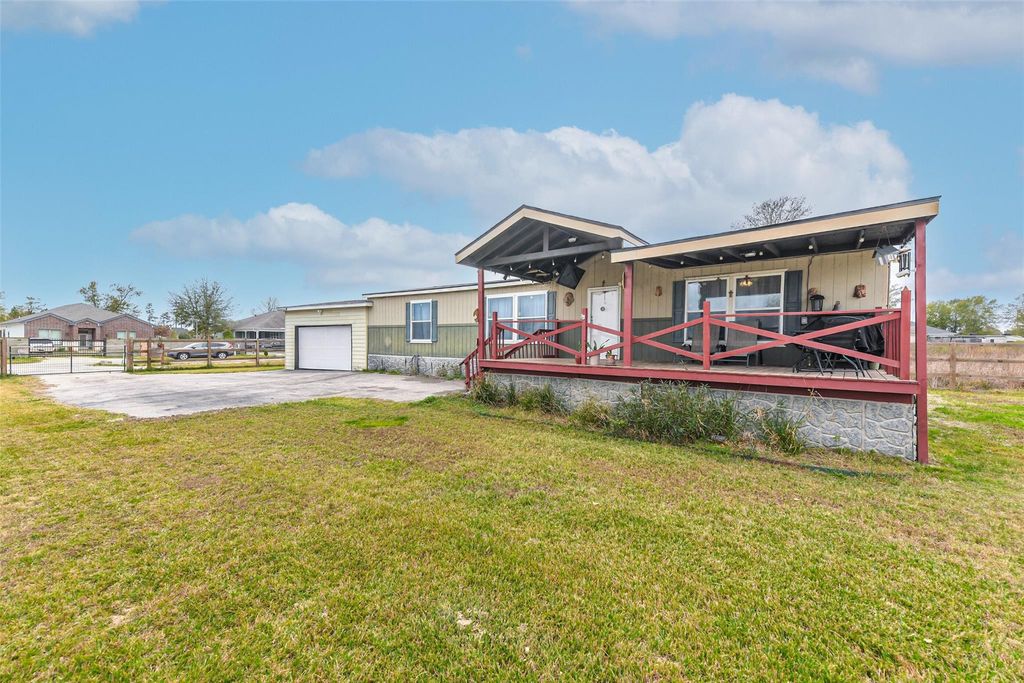 116 Road 5240, Cleveland, TX 77327