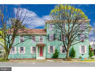 101 E UNION ST, Burlington, NJ 08016