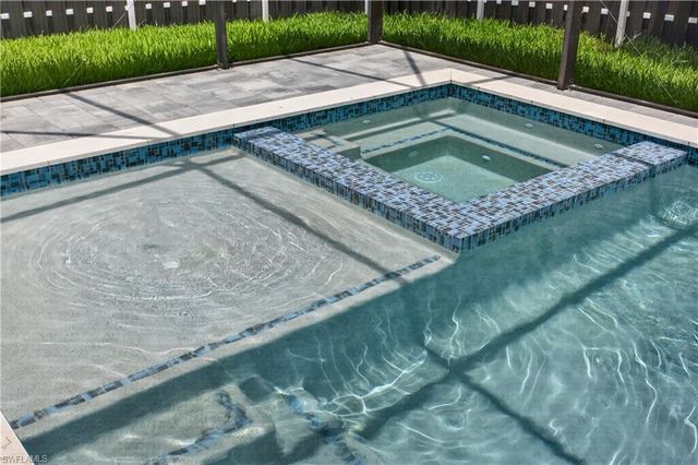 741 SW 7th TER, Cape Coral, FL 33991