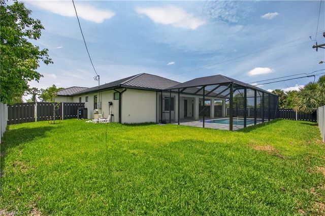 741 SW 7th TER, Cape Coral, FL 33991