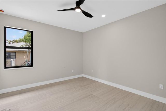 741 SW 7th TER, Cape Coral, FL 33991