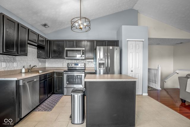 13266 Komatite Way UNIT 700, Fishers, IN 46038