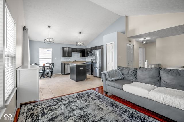 13266 Komatite Way UNIT 700, Fishers, IN 46038