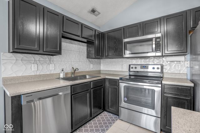 13266 Komatite Way UNIT 700, Fishers, IN 46038