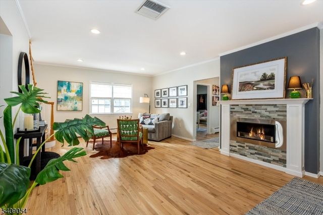 381 Essex Ave, Bloomfield Twp., NJ 07003