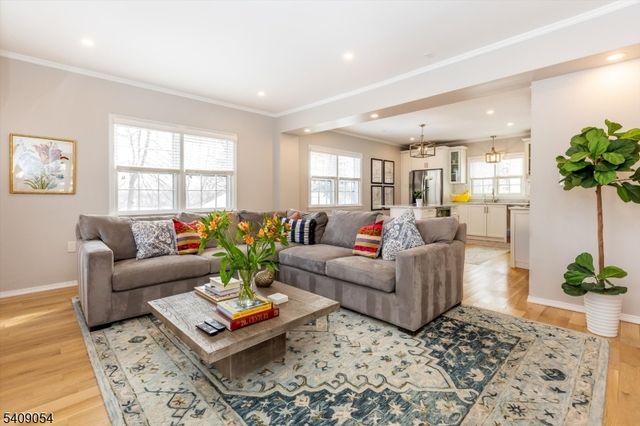 381 Essex Ave, Bloomfield Twp., NJ 07003