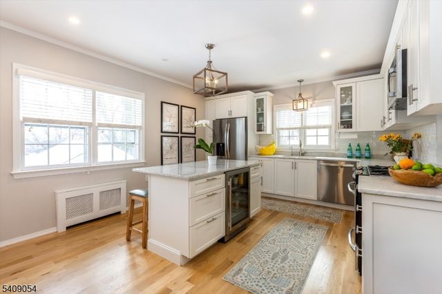 381 Essex Ave, Bloomfield Twp., NJ 07003