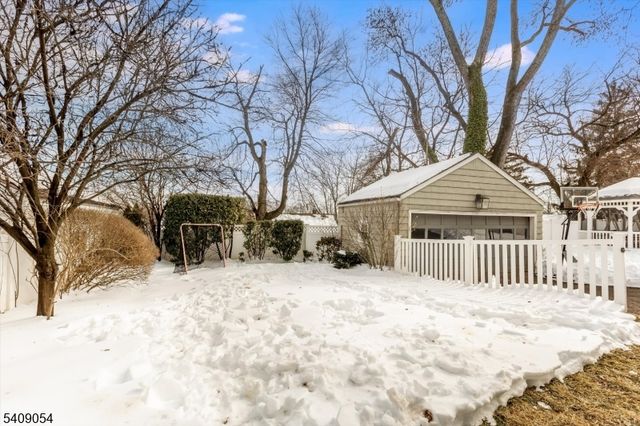 381 Essex Ave, Bloomfield Twp., NJ 07003