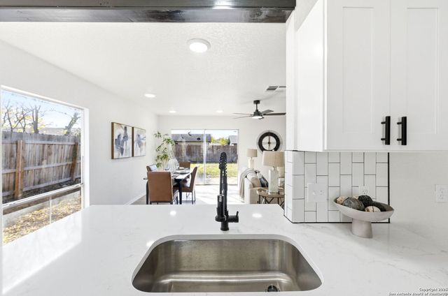 5910 CHANNCY SP, San Antonio, TX 78233