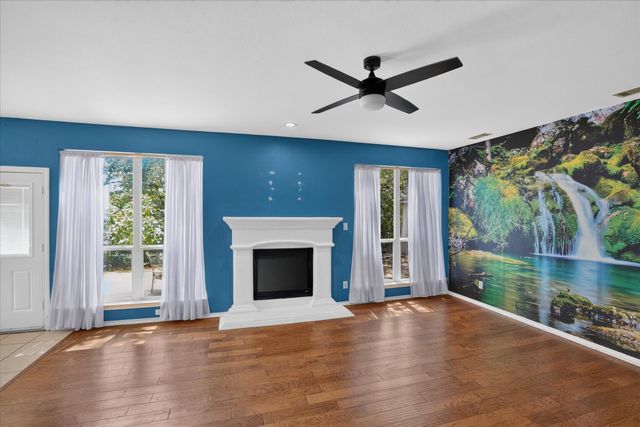 8646 Granville Drive, Dallas, TX 75249