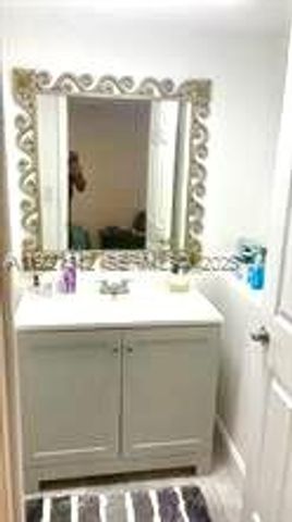 3401 N Country Club Dr 206, Aventura, FL 33180