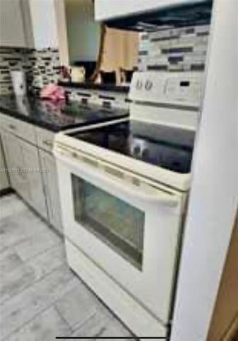 3401 N Country Club Dr 206, Aventura, FL 33180