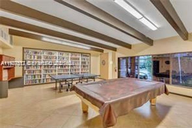 3401 N Country Club Dr 206, Aventura, FL 33180