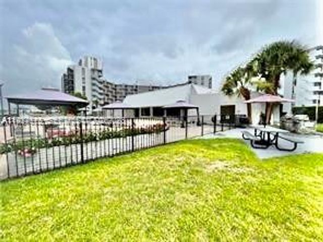 3401 N Country Club Dr 206, Aventura, FL 33180