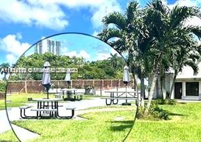 3401 N Country Club Dr 206, Aventura, FL 33180