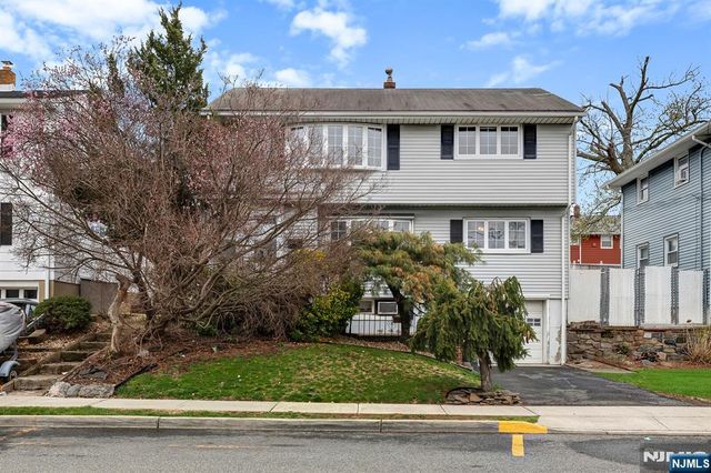 700 9th Street, Secaucus, NJ 07094