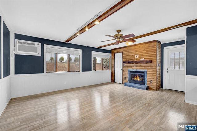 700 9th Street, Secaucus, NJ 07094