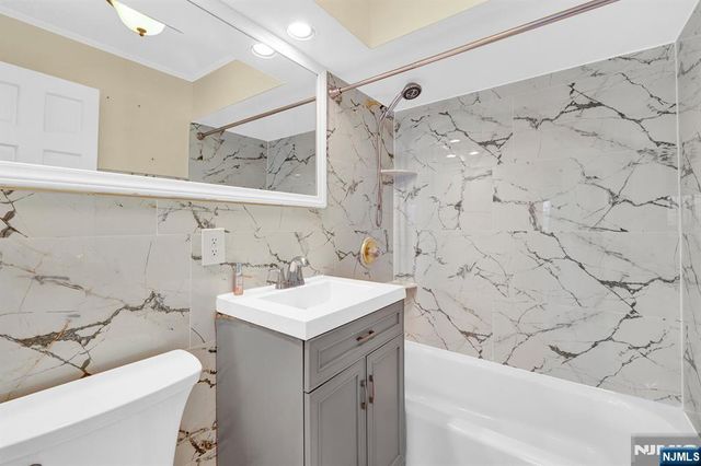 700 9th Street, Secaucus, NJ 07094