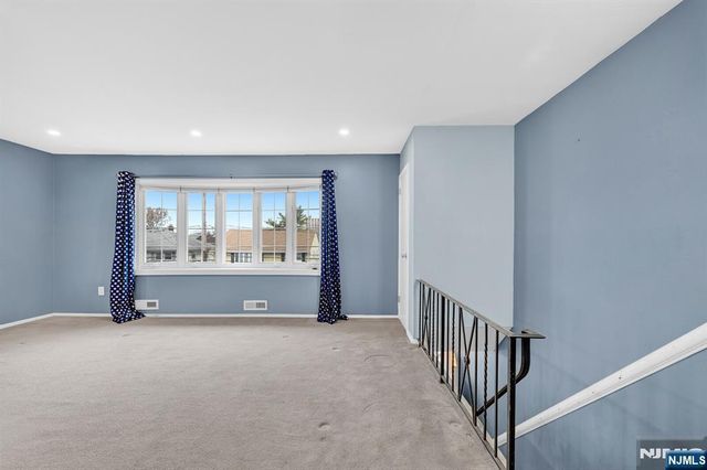 700 9th Street, Secaucus, NJ 07094