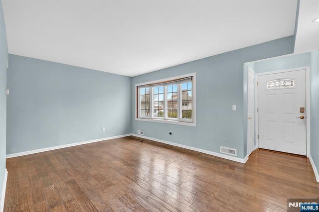 700 9th Street, Secaucus, NJ 07094