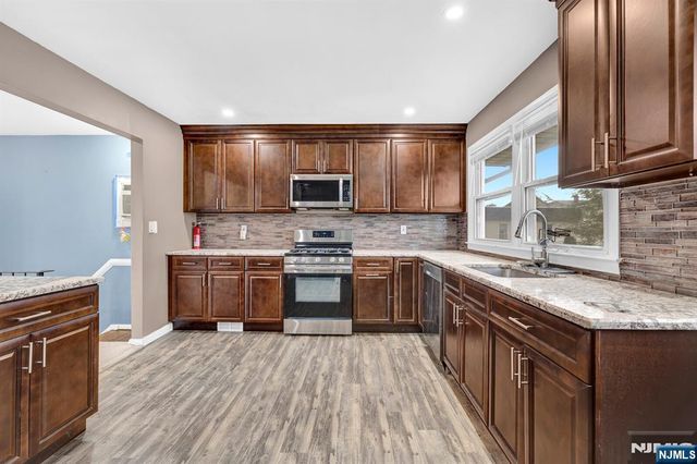 700 9th Street, Secaucus, NJ 07094
