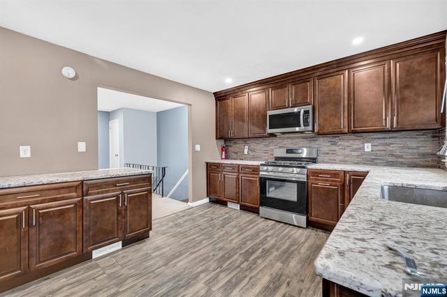 700 9th Street, Secaucus, NJ 07094