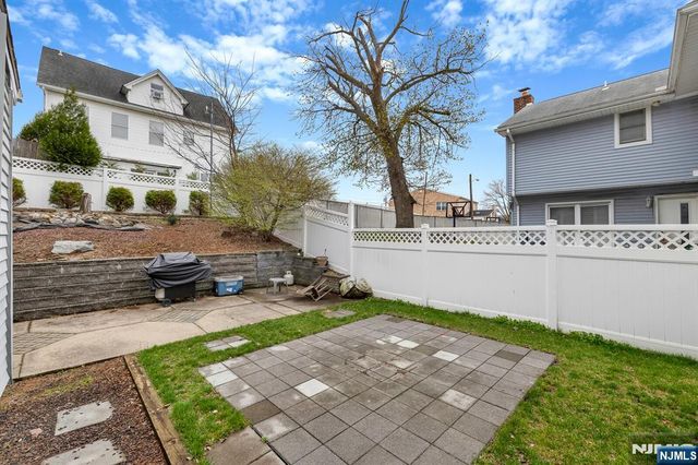 700 9th Street, Secaucus, NJ 07094