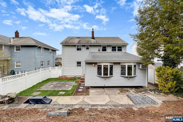 700 9th Street, Secaucus, NJ 07094