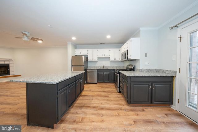 26 RAMPART DR, Chesterbrook, PA 19087