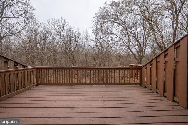 26 RAMPART DR, Chesterbrook, PA 19087