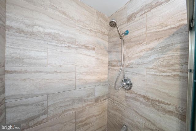 26 RAMPART DR, Chesterbrook, PA 19087