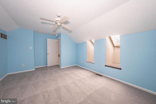 26 RAMPART DR, Chesterbrook, PA 19087