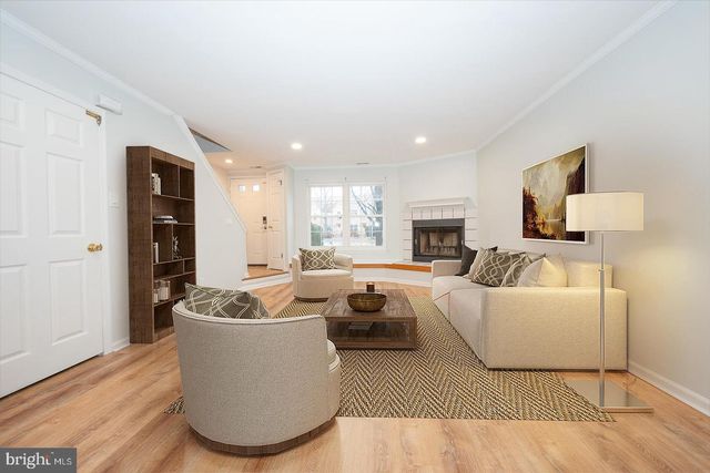 26 RAMPART DR, Chesterbrook, PA 19087