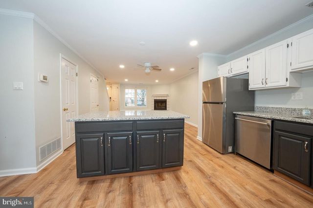 26 RAMPART DR, Chesterbrook, PA 19087