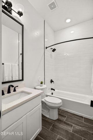 601 Lacey Oad Way, El Paso, TX 79928