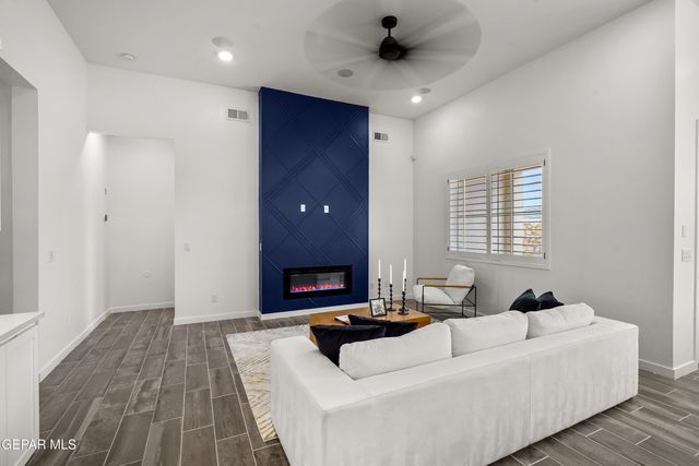 601 Lacey Oad Way, El Paso, TX 79928