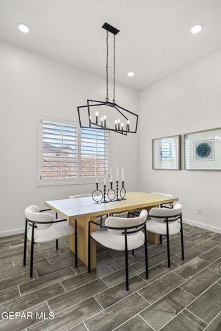 601 Lacey Oad Way, El Paso, TX 79928