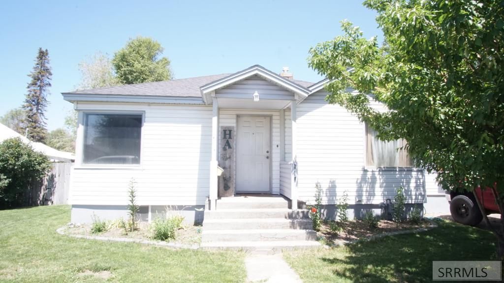218 W 1st S, Rigby, ID 83442