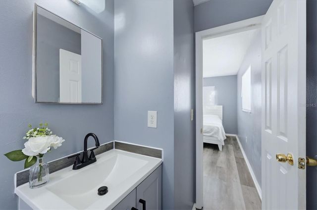 564 LEACH STREET, Englewood, FL 34223